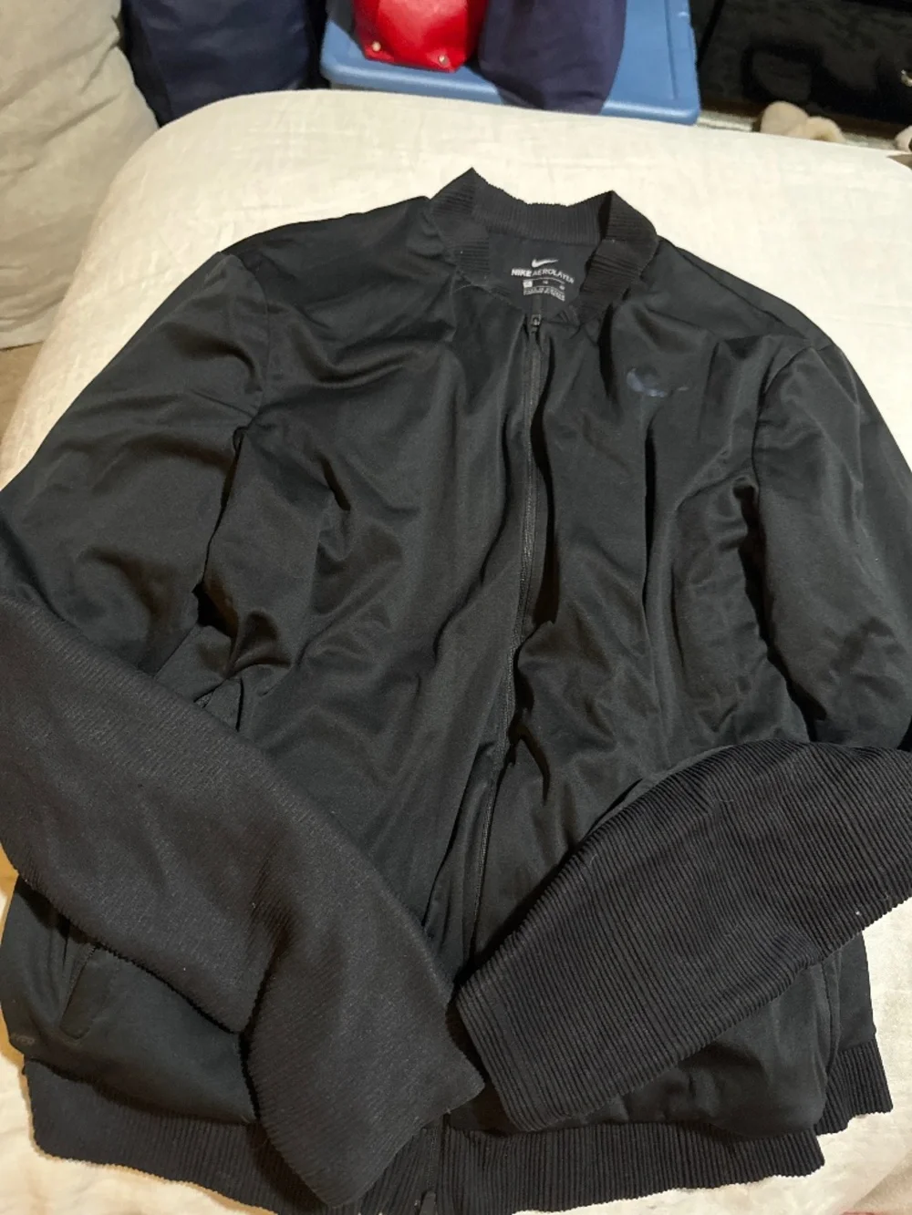 Nike aerolayer jacket size XL